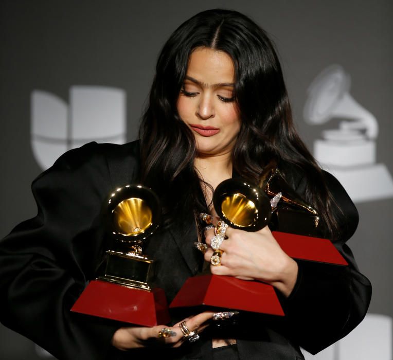 Rosalía arrasa en los Grammy Latino