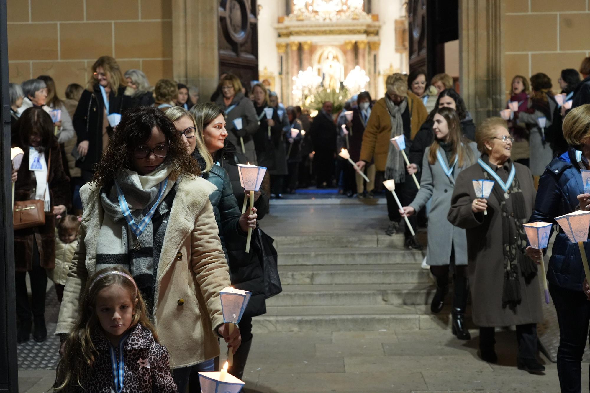 La procesión del 'farolet' cierra las fiestas de las purisimeras en Vila-real