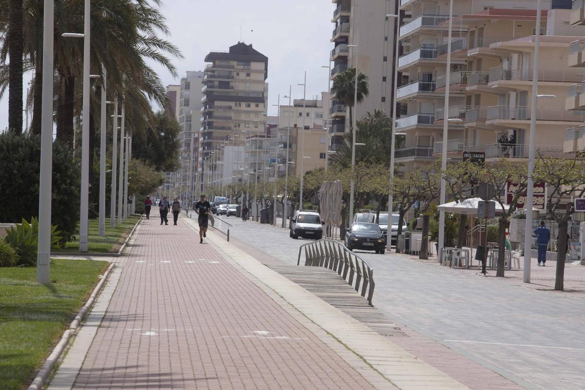 Apartamentos en la playa de Gandia, en una imagen de archivo.