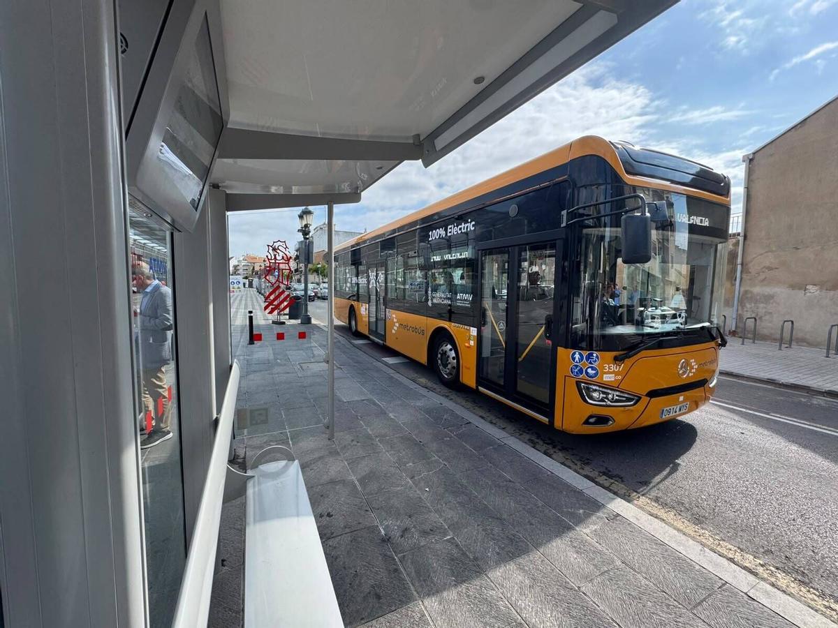 Paradas metrobus paterna