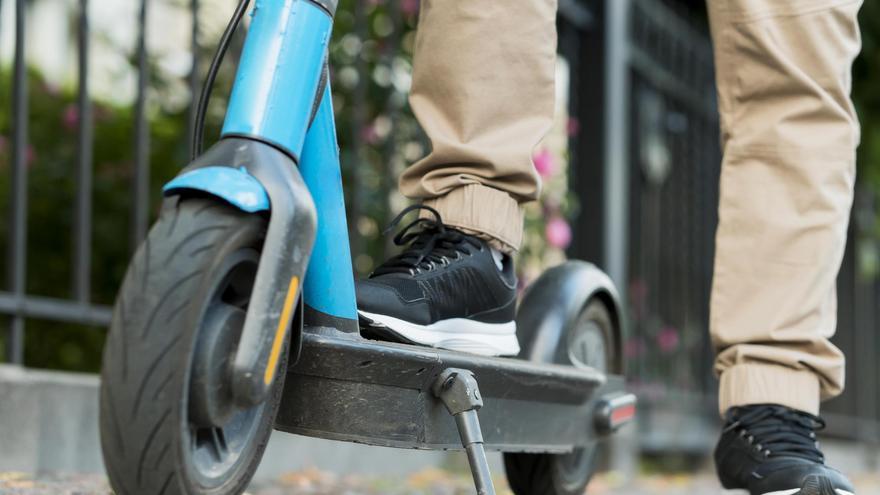 Con Málaga urge a retirar los patinetes de alquiler: &quot;Han pasado dos meses&quot;