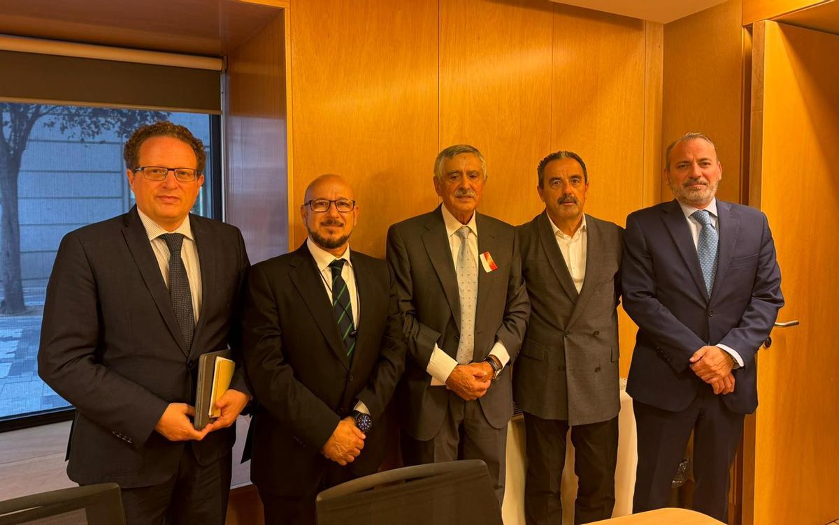 Reunión en el Congreso de los Diputados en la gestión del IVA de las donaciones