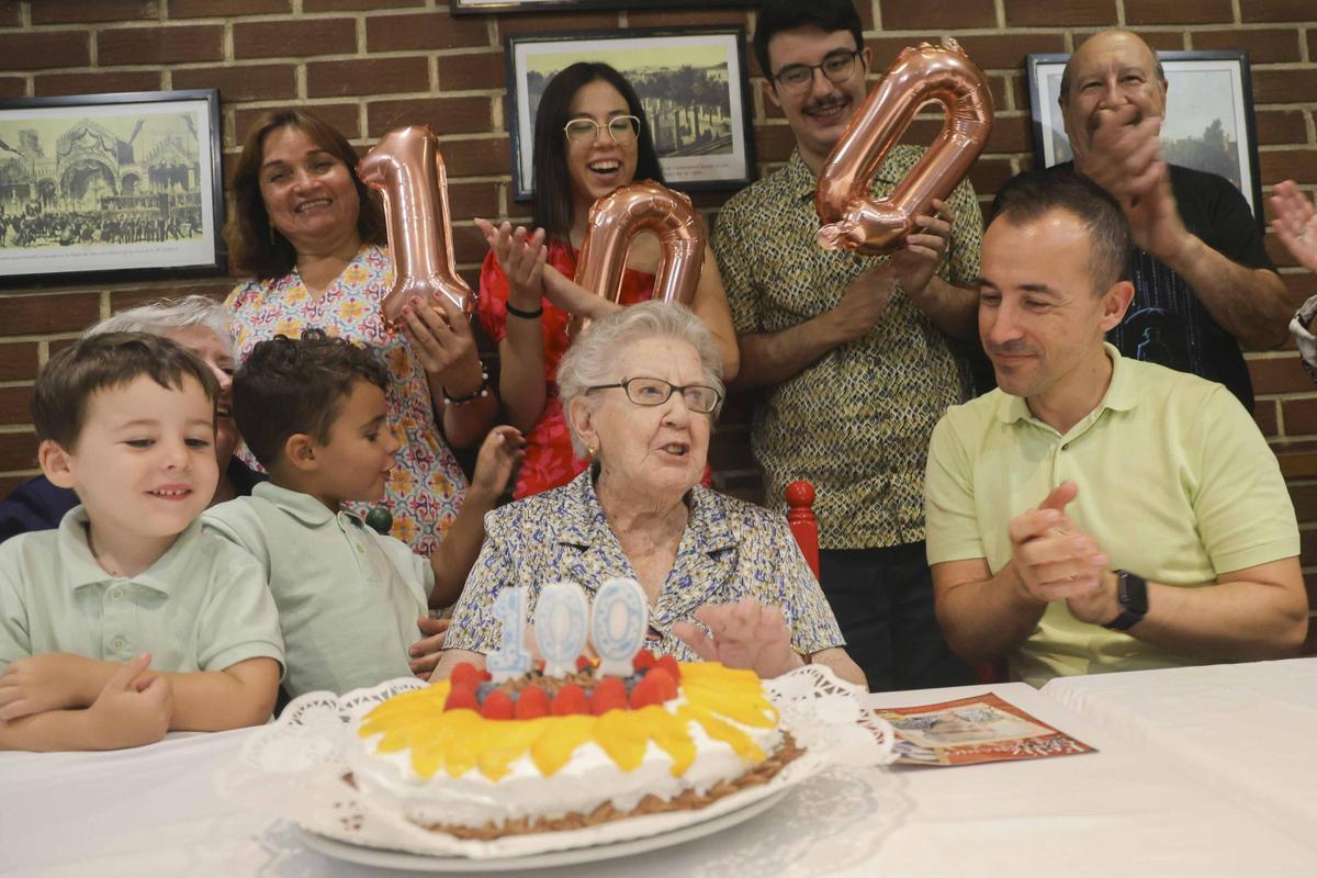Una celebración centenaría de Ángeles Vidal