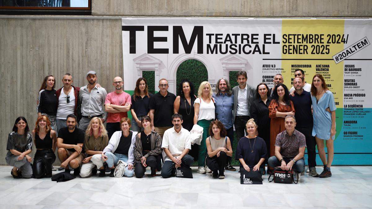 Artigot y Moreno, con algunos de los creadores que estarán esta temporada en el TEM.