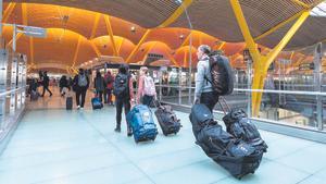 El buit legal dificulta les reclamacions pel cobrament de les maletes de mà