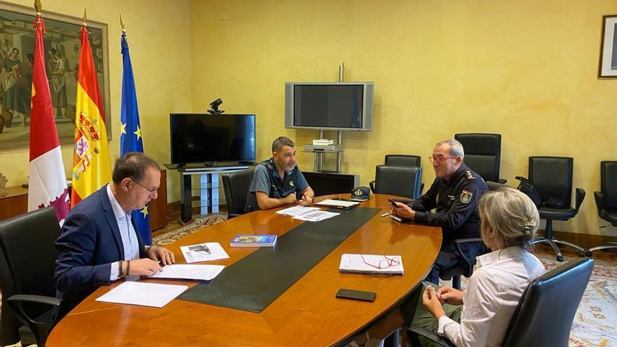 Ángel Blanco, Héctor Pulido, Guillermo Vara y Carmen Fernández, en la Comisión de Coordinación