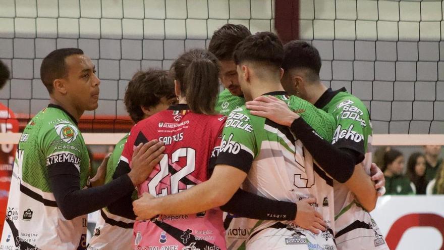 El Voleibol Almendralejo acelera rumbo a la fase de ascenso a Superliga