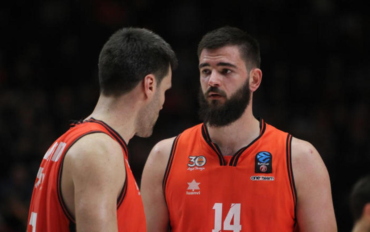 El Valencia BC defiende la tercera plaza en la pista del Baskonia