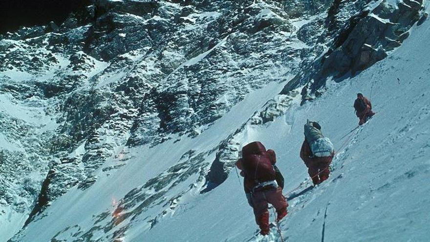 Durant dos mesos els alpinistes van treballar en equip per coronar el Makalu el 24 de maig del 1976 - Arxiu particular