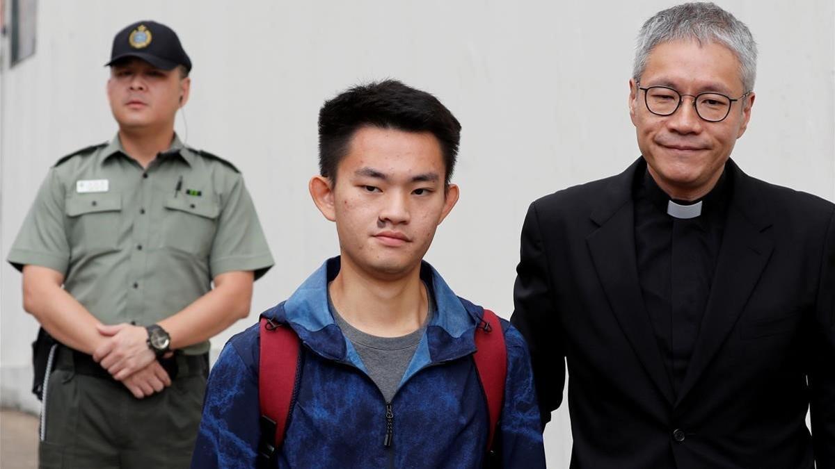 El asesino Chan tong kai, origen de las protestas en Hong Kong, sale de prisión.