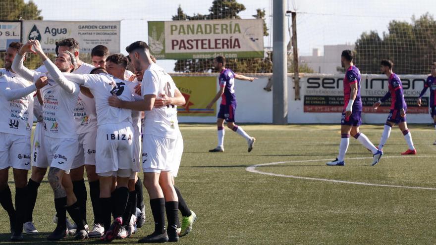 Momento de un partido del sábado. Foto: J.A. Riera