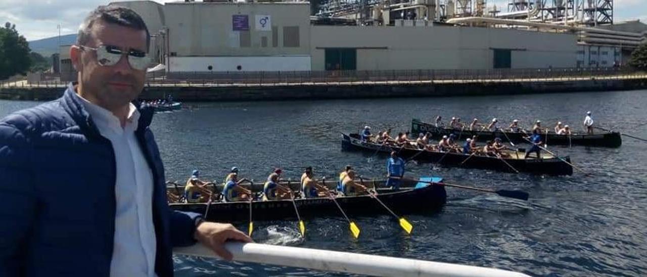 Juan Manuel Vidal Seage da esta tarde la salida en una nueva competición de traineras, en Pontecesures.