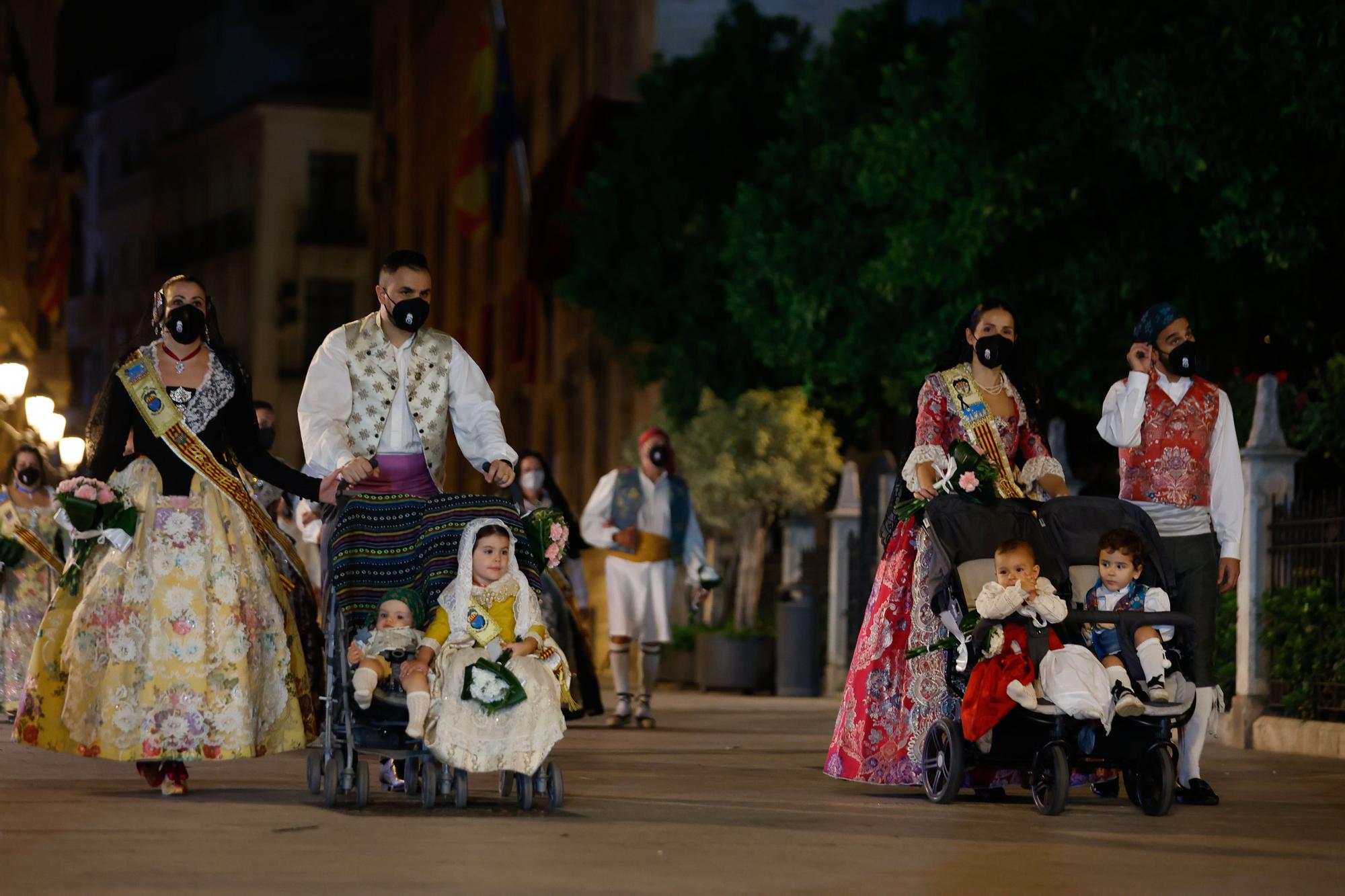 Búscate en el segundo día de Ofrenda por la calle de Caballeros (entre las 22.00 y las 23.00 horas)