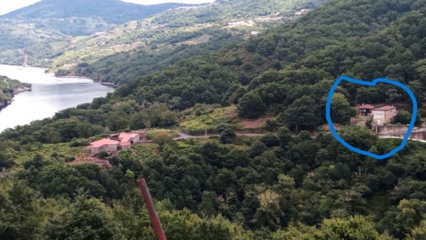 En el círculo, ubicación de una aldea en venta a orillas del cañón del Sil. |Aldeas Abandonadas