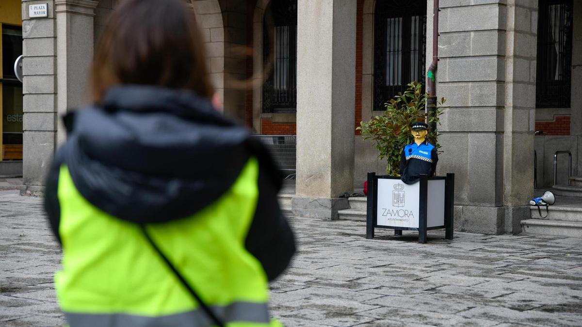 Protesta de bomberos y policías municipales