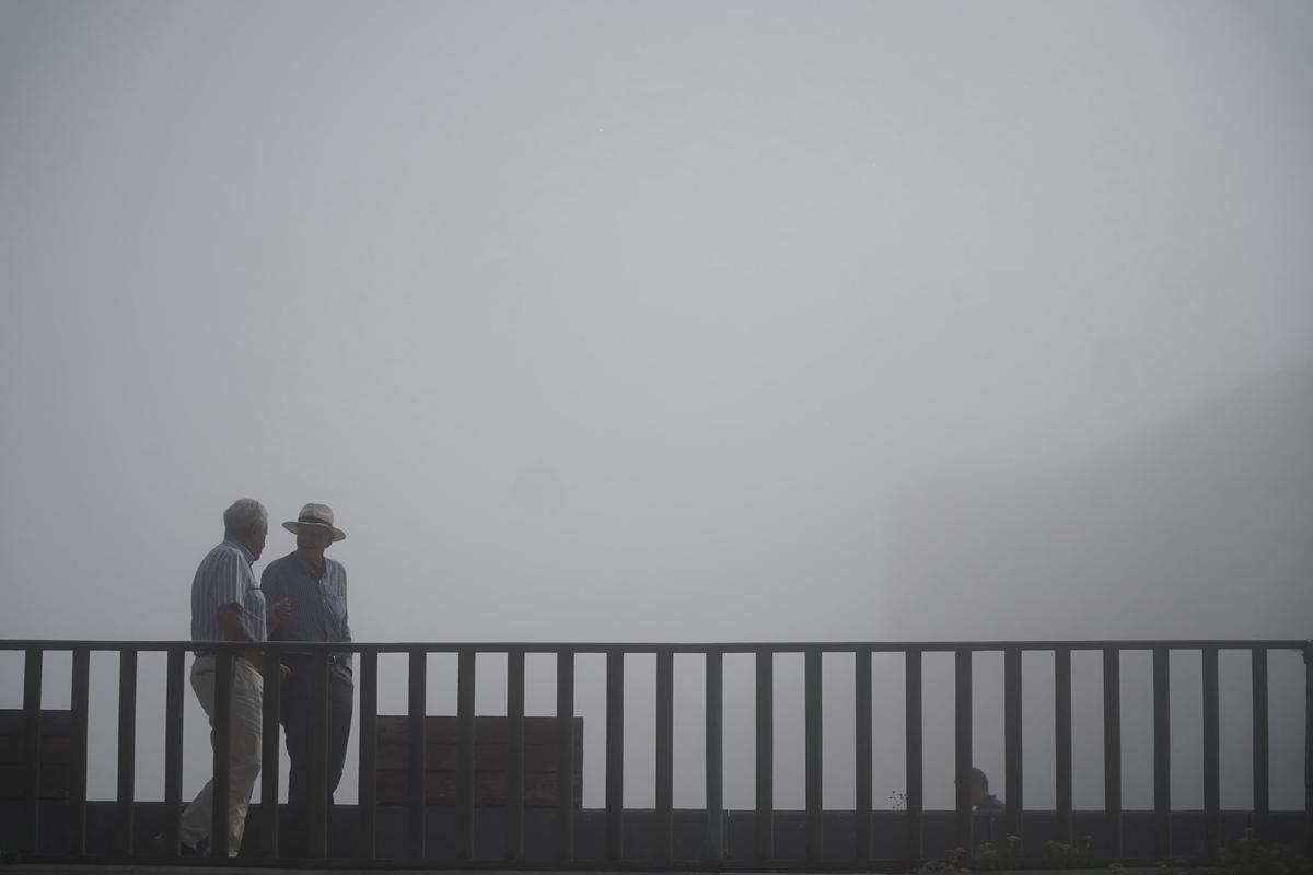 A Coruña recibe con niebla la semana del eclipse A Coruña recibe con niebla la semana del eclipse