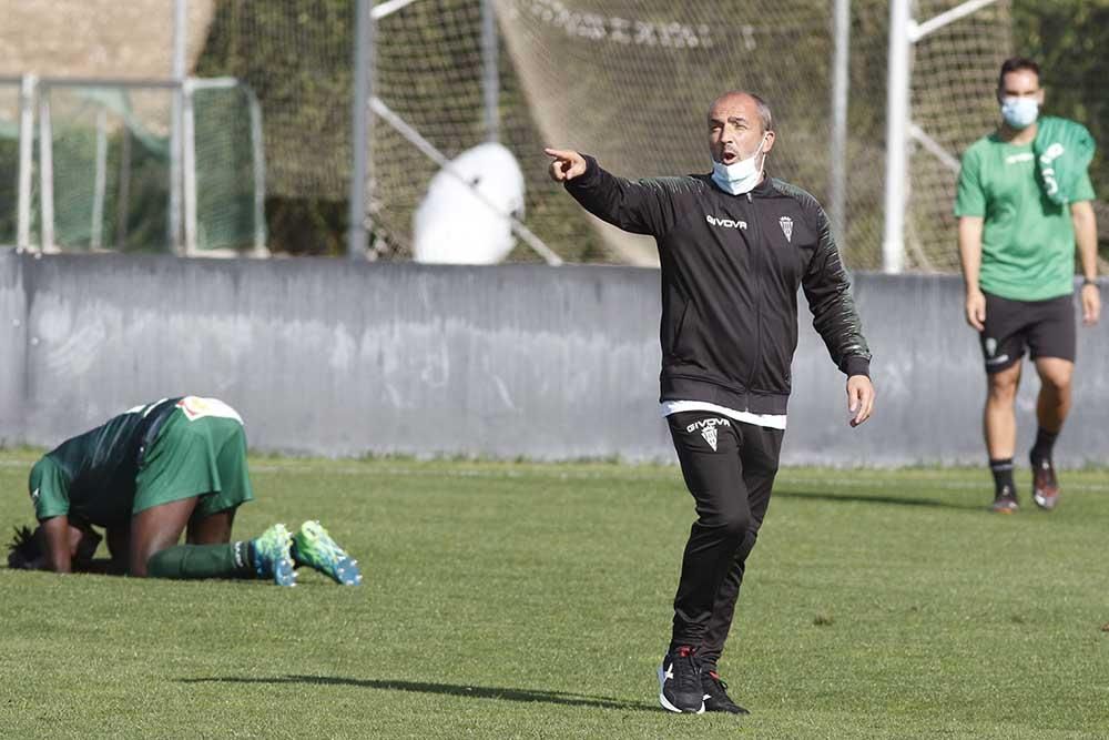 Las imágenes del Recreativo Granada-Córdoba CF