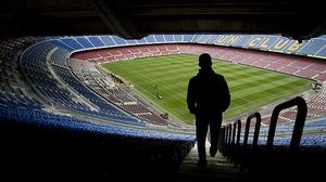 El Camp Nou, des del migdia fins a les dues de la tarda.