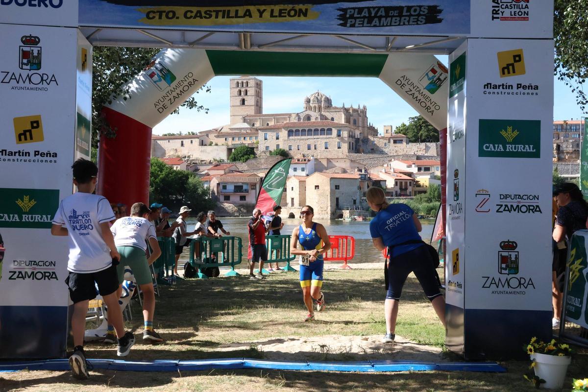 GALERÍA: Disfruta de las mejores imágenes del triunfo de Gómez y Trigo en el Triatlón Ciudad de Zamora GALERÍA: Disfruta de las mejores imágenes del triunfo de Gómez y Trigo en el Triatlón Ciudad de Zamora