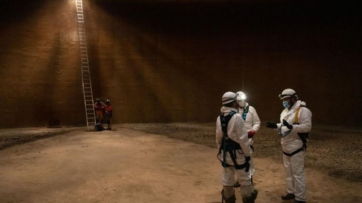 Uno de los vasos de los depósitos visto desde el interior.