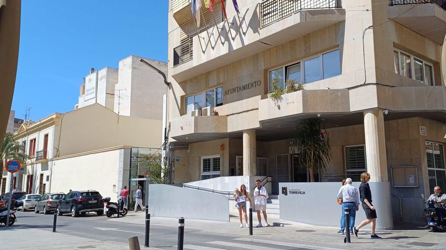 Torrevieja destina 1,1 millones a nuevas plazas de personal y amortizar el préstamo de 2024