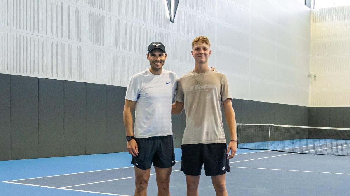 Landaluce, junto a Rafael Nadal