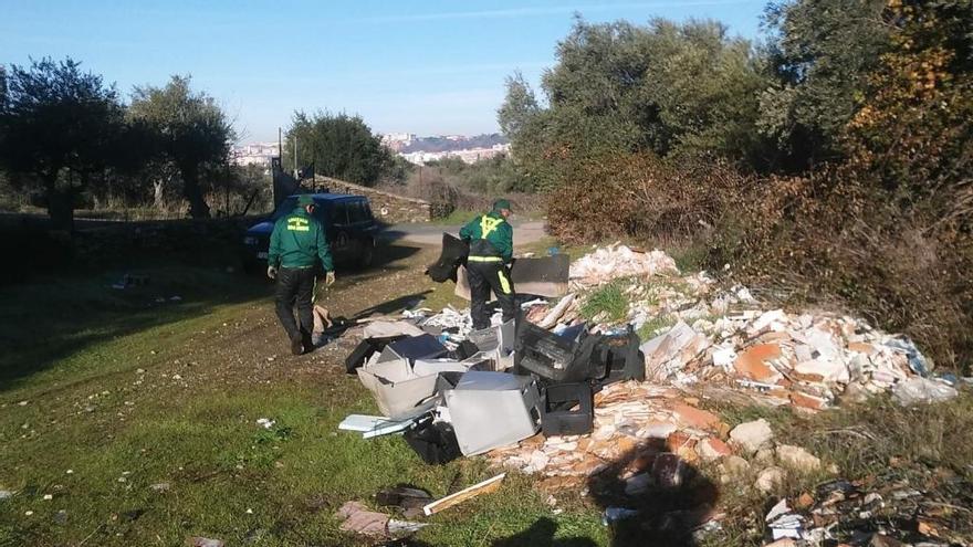 Retiradas más de 40 toneladas de residuos de las calles de Plasencia en un mes