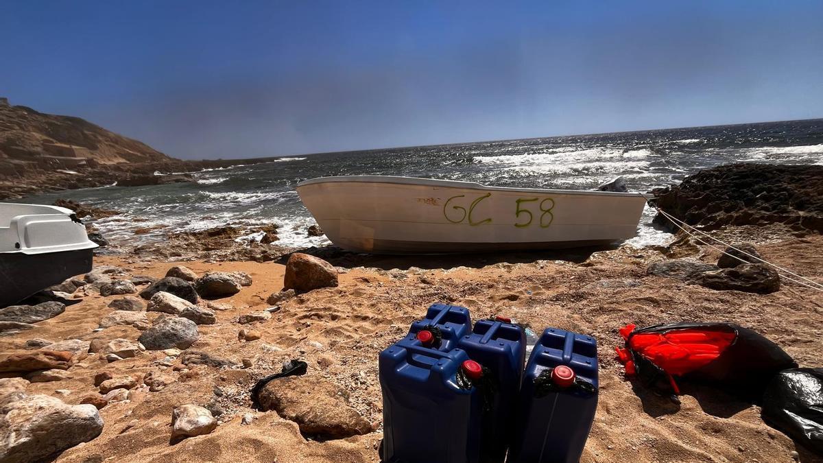 Las imágenes de archivo de una patera llegada a la zona de s’Estufador, en Formentera