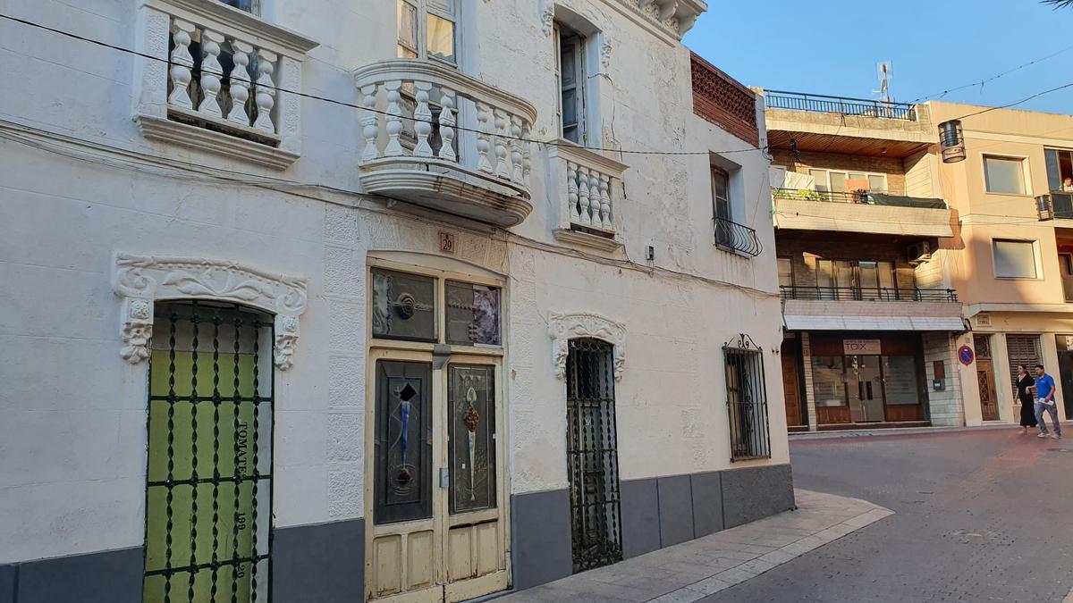 El edificio del centro histórico que se demolerá para construir la nueva oficina de turismo