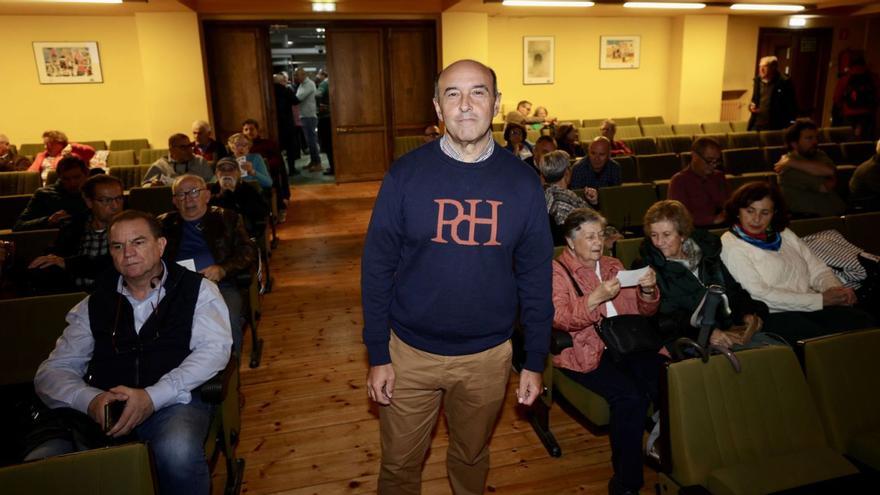 Víctor Martín Álvarez, «Orbayu», ayer, antes de su charla en el salón de actos de UGT.    | IRMA COLLÍN