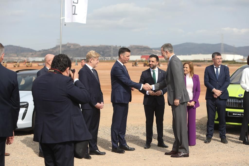 Felipe VI, Pedro Sánchez y Ximo Puig presiden el acto de iniciación de las obras de la gigafactoría de Sagunt