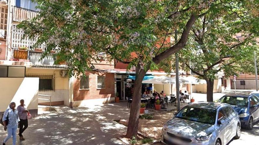 A man dies after being stabbed at a bar next to the Hospital General in Valencia