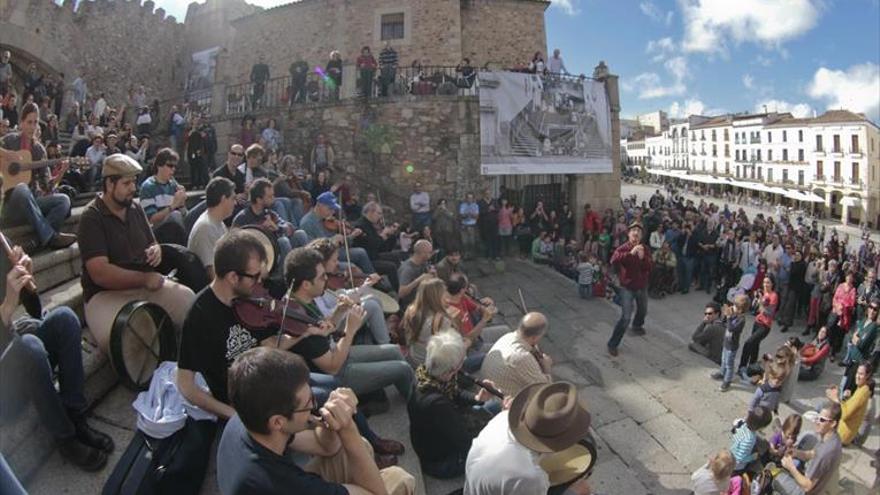 El flautista Matt Molloy encabeza el cartel de la XIV edición del Irish Fleadh