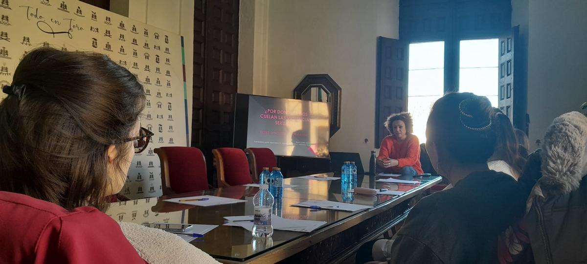 María Codón imparte una de las sesiones del taller