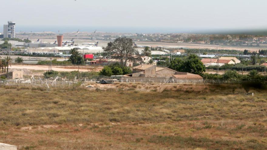 Los terrenos próximos al aeropuerto y a IFA donde está prevista la urbanización.