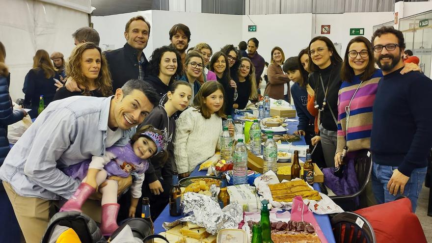 La Pola puede con la borrasca Karlotta y disfruta a tope de Les Comadrines más familiares