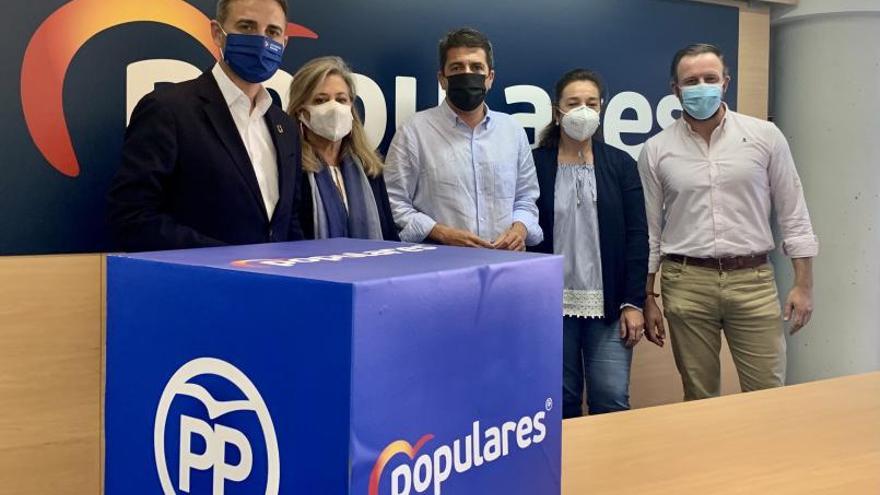 Sánchez, Montesinos, Mazón, Pedrosa y Ruz en la sede del PP.