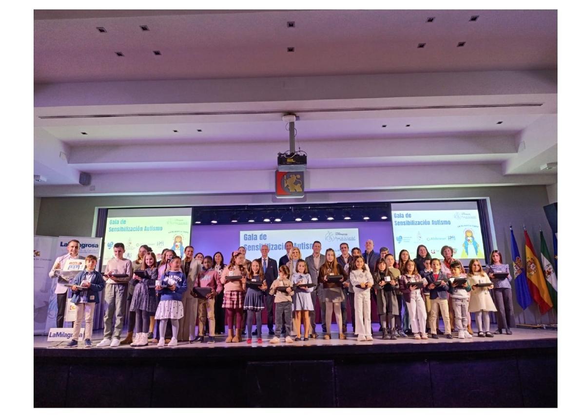 Participantes en la iniciativa del colegio La Milagrosa.