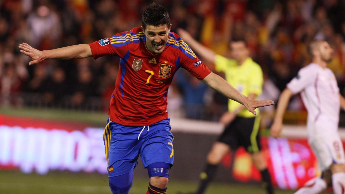 David Villa celebra uno de los dos goles ante la República Checa con los que superó a Raúl como máximo goleador de España