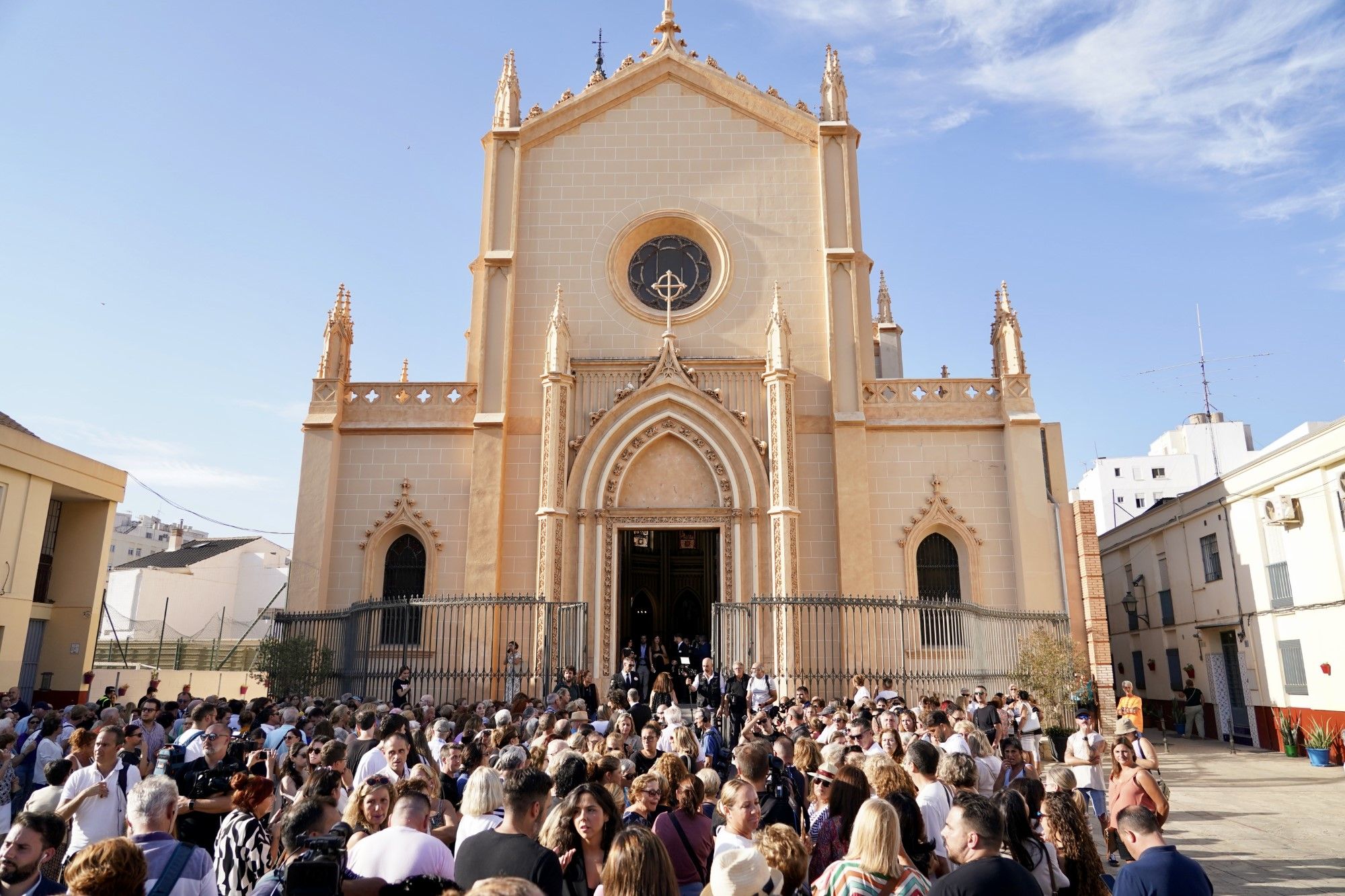 Multitudinario último adiós a María Teresa Campos en Málaga