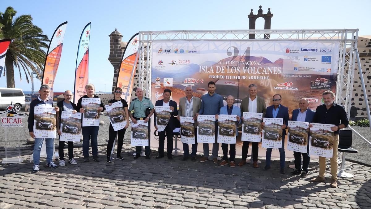 Foto de familia de la presentación del Rally Isla de los Volcanes