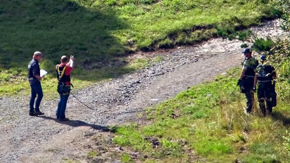 recontruccion de los asesinatos en la isla de utoya  en norurga