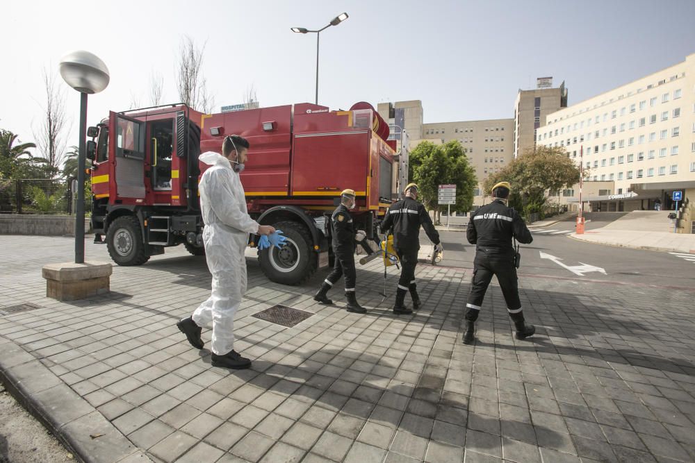 Trabajos de la UME en la Estacion de Renfe, Luceros y Hospital General de Alicante