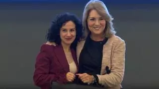 Los nuevos consellers reciben sus carteras del gobierno valenciano tras su toma de posesión