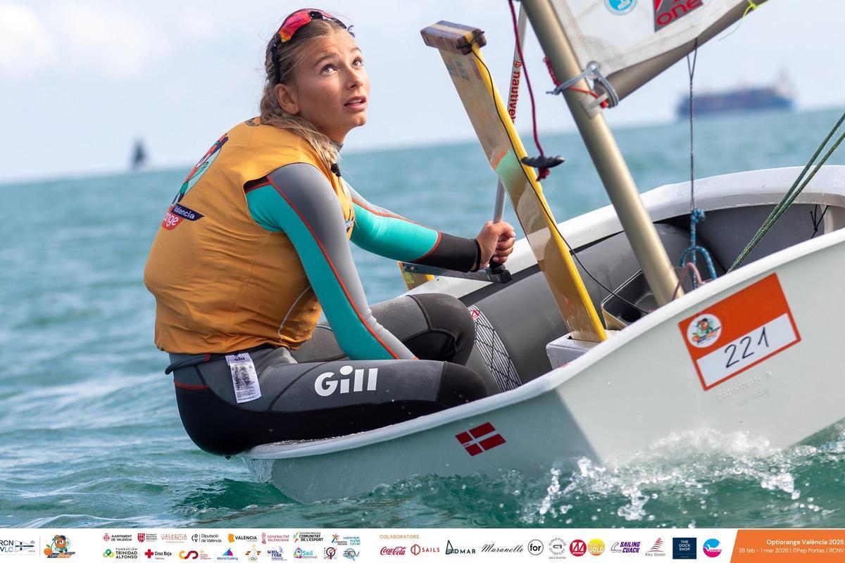 En categoría femenina, la española M.ª Antonia Peñalver (CN Mar Menor) no tuvo ningún problema para alzarse con el título.