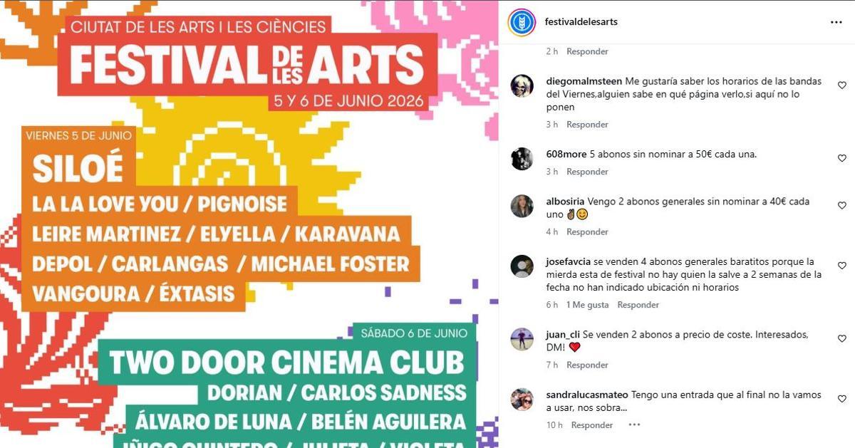 Mensajes de reventa de abonos en las redes sociales del Festival de les Arts.