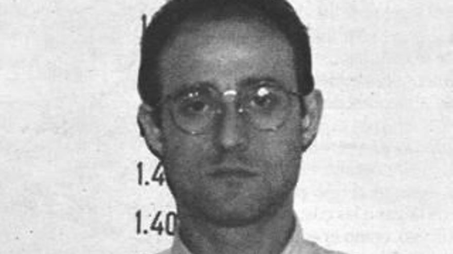 VÍDEO | El ‘segundo violador del Eixample’ es hoy un hombre sin hogar que vive en la calle cerca de un colegio