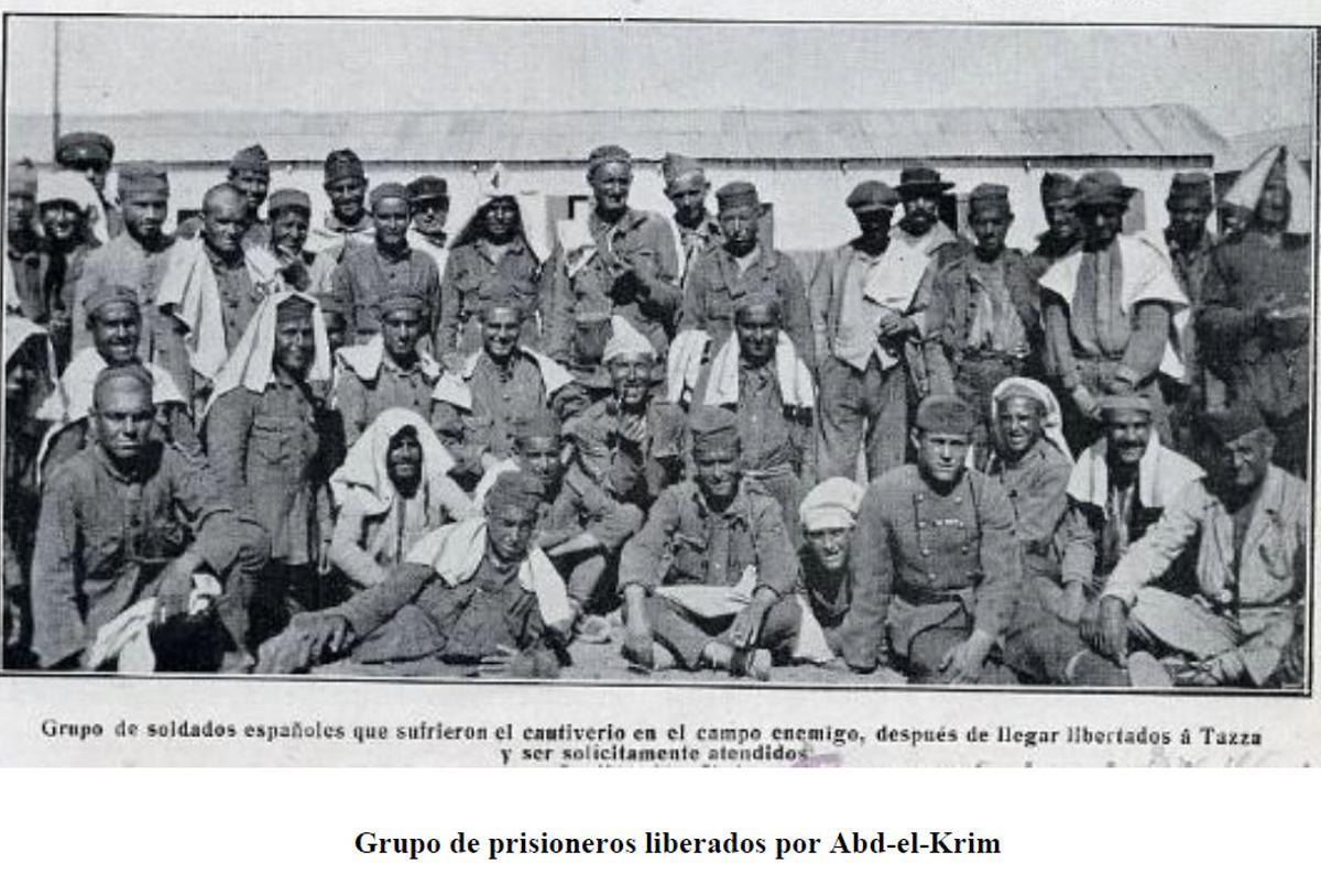 Grupo de prisioneros liberdos por Abd-el-Krim