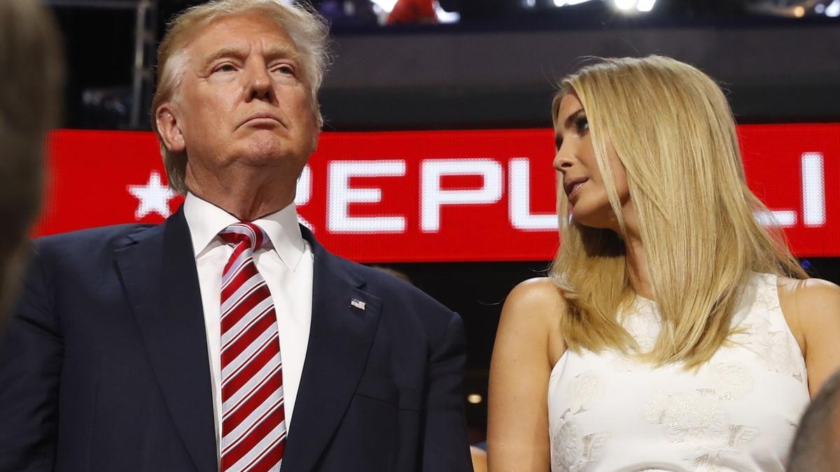 Donald Trump junto a su hija Ivanka.