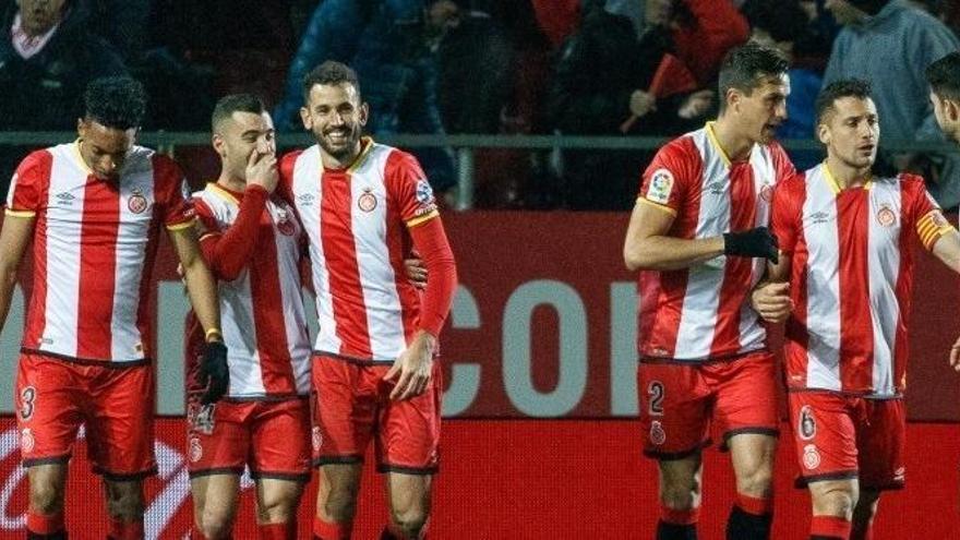 Los jugadores del Girona celebran su victoria